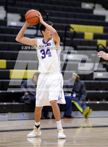 Thumbnail 1 in Hilltop vs Santana (Grossmont Winter Tournament) photogallery.