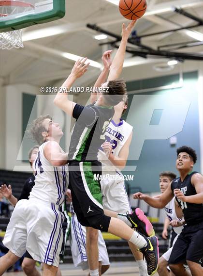 Thumbnail 1 in Hilltop vs Santana (Grossmont Winter Tournament) photogallery.