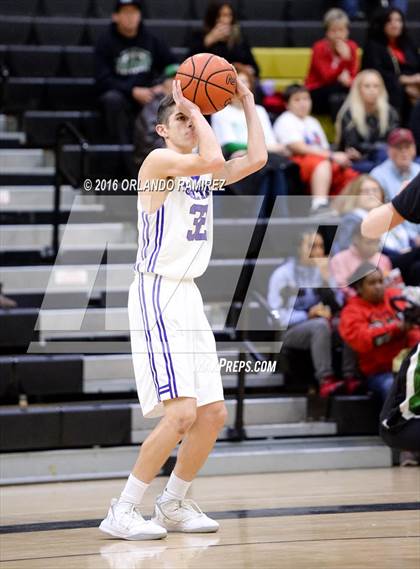 Thumbnail 1 in Hilltop vs Santana (Grossmont Winter Tournament) photogallery.