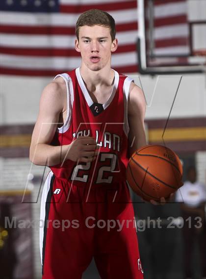 Thumbnail 3 in Fox Lane vs Mt. Vernon (Section 1 Class AA Quarter Final) photogallery.