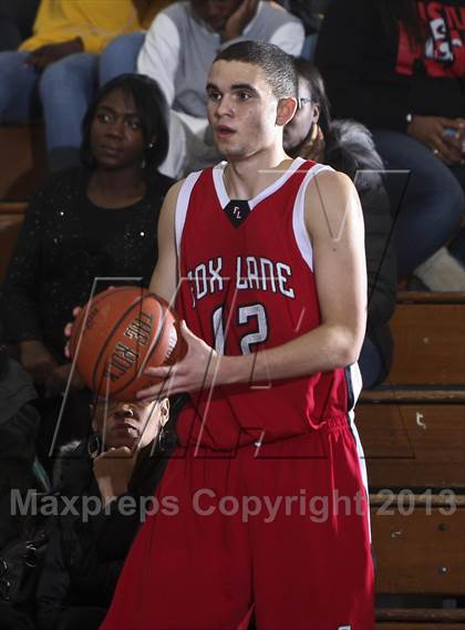 Thumbnail 1 in Fox Lane vs Mt. Vernon (Section 1 Class AA Quarter Final) photogallery.
