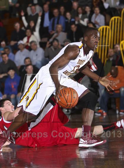 Thumbnail 2 in Fox Lane vs Mt. Vernon (Section 1 Class AA Quarter Final) photogallery.