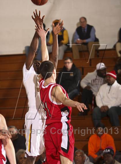 Thumbnail 3 in Fox Lane vs Mt. Vernon (Section 1 Class AA Quarter Final) photogallery.