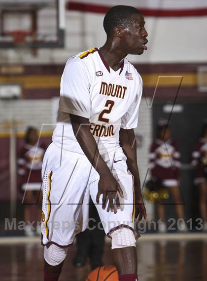 Thumbnail 3 in Fox Lane vs Mt. Vernon (Section 1 Class AA Quarter Final) photogallery.