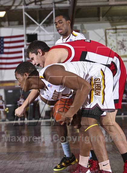 Thumbnail 2 in Fox Lane vs Mt. Vernon (Section 1 Class AA Quarter Final) photogallery.
