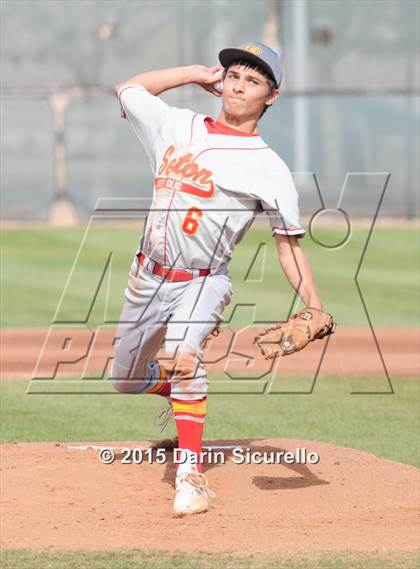 Thumbnail 2 in Seton Catholic vs. Perry photogallery.