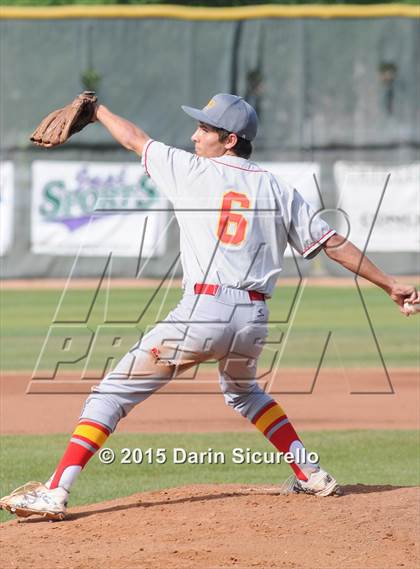 Thumbnail 2 in Seton Catholic vs. Perry photogallery.