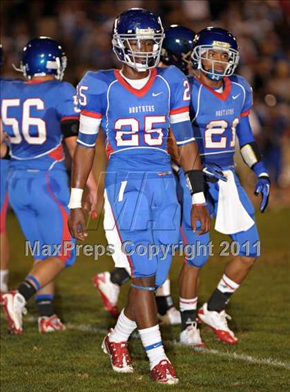 Thumbnail 2 in Christian Brothers vs. Jesuit photogallery.