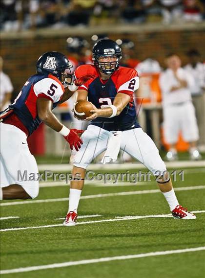 Thumbnail 2 in Cedar Hill vs. Allen (Tom Landry Classic) photogallery.