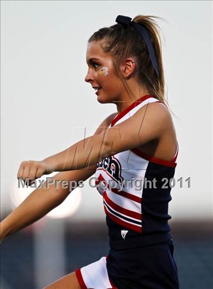 Thumbnail 1 in Cedar Hill vs. Allen (Tom Landry Classic) photogallery.