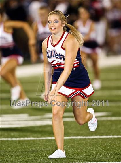 Thumbnail 3 in Cedar Hill vs. Allen (Tom Landry Classic) photogallery.