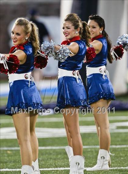 Thumbnail 3 in Cedar Hill vs. Allen (Tom Landry Classic) photogallery.