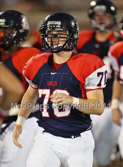 Thumbnail 1 in Cedar Hill vs. Allen (Tom Landry Classic) photogallery.