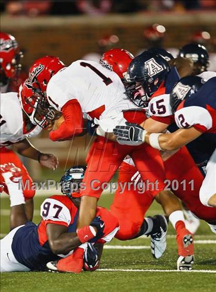 Thumbnail 2 in Cedar Hill vs. Allen (Tom Landry Classic) photogallery.
