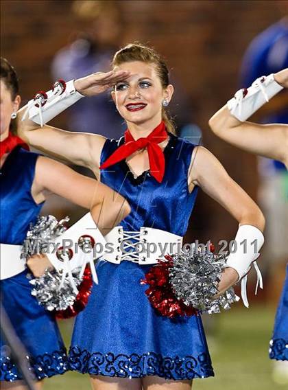 Thumbnail 2 in Cedar Hill vs. Allen (Tom Landry Classic) photogallery.