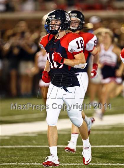 Thumbnail 1 in Cedar Hill vs. Allen (Tom Landry Classic) photogallery.