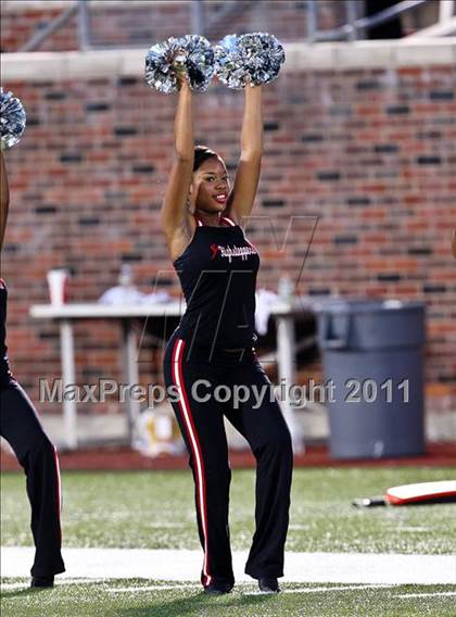 Thumbnail 3 in Cedar Hill vs. Allen (Tom Landry Classic) photogallery.