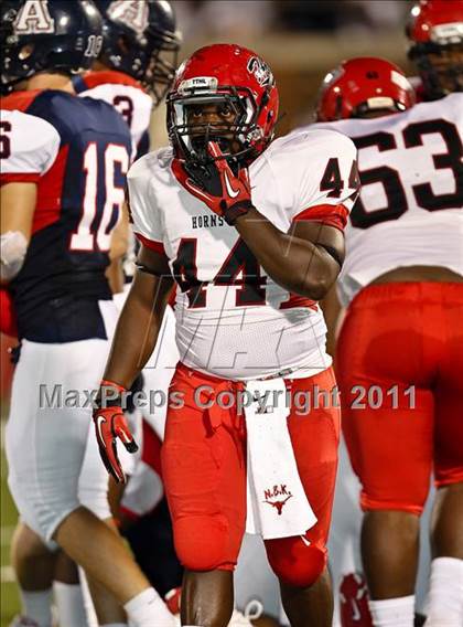 Thumbnail 2 in Cedar Hill vs. Allen (Tom Landry Classic) photogallery.