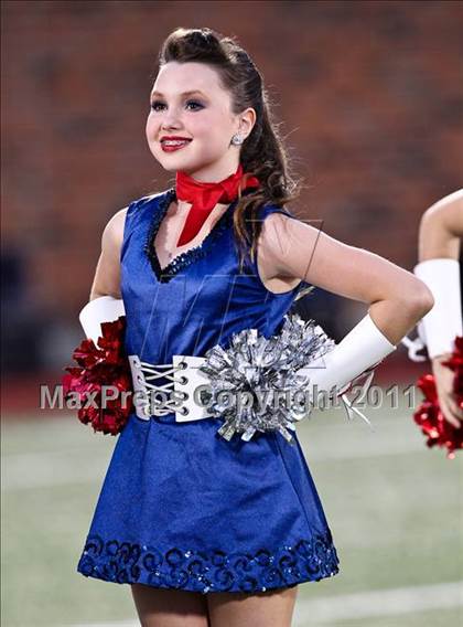 Thumbnail 1 in Cedar Hill vs. Allen (Tom Landry Classic) photogallery.