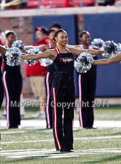 Thumbnail 3 in Cedar Hill vs. Allen (Tom Landry Classic) photogallery.
