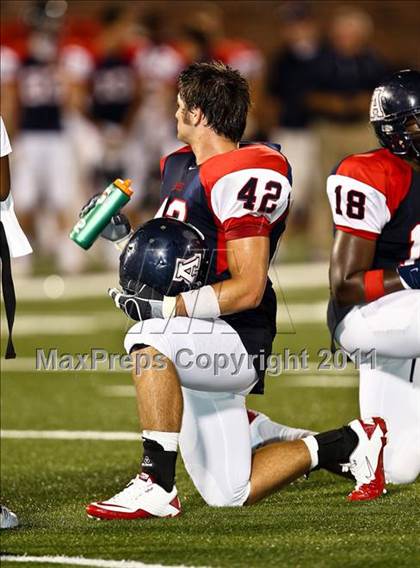 Thumbnail 2 in Cedar Hill vs. Allen (Tom Landry Classic) photogallery.