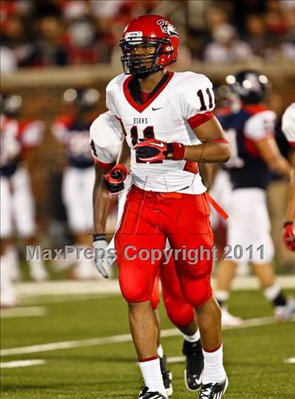 Thumbnail 2 in Cedar Hill vs. Allen (Tom Landry Classic) photogallery.