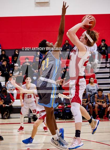 Thumbnail 2 in Burbank @ Galt (Cordova Christmas Classic) photogallery.