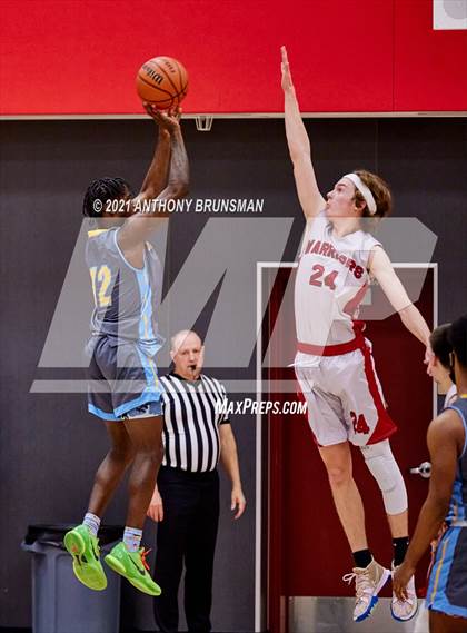 Thumbnail 3 in Burbank @ Galt (Cordova Christmas Classic) photogallery.