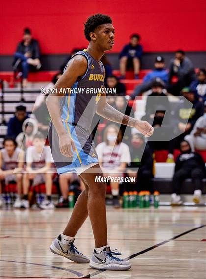 Thumbnail 3 in Burbank @ Galt (Cordova Christmas Classic) photogallery.