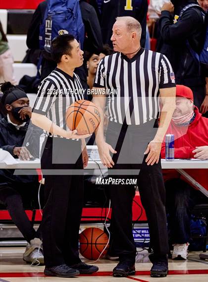 Thumbnail 1 in Burbank @ Galt (Cordova Christmas Classic) photogallery.