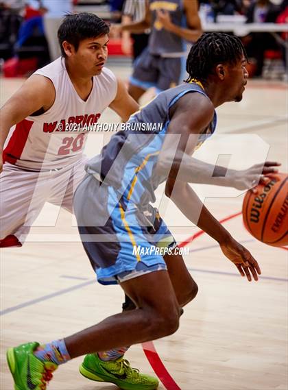 Thumbnail 2 in Burbank @ Galt (Cordova Christmas Classic) photogallery.