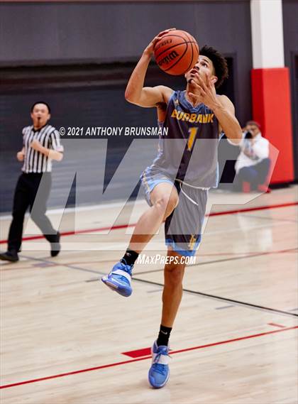Thumbnail 3 in Burbank @ Galt (Cordova Christmas Classic) photogallery.