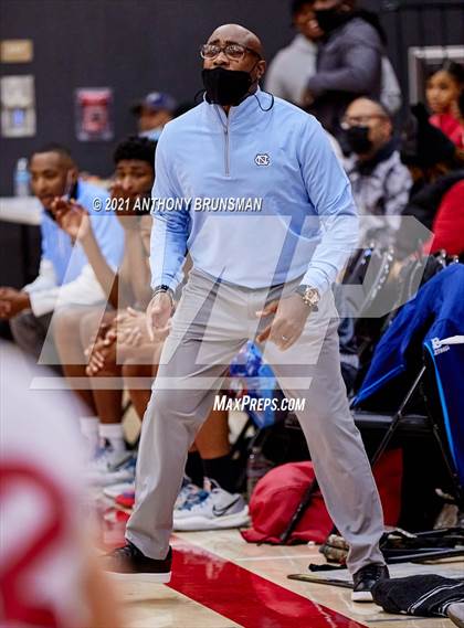 Thumbnail 3 in Burbank @ Galt (Cordova Christmas Classic) photogallery.