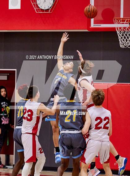 Thumbnail 2 in Burbank @ Galt (Cordova Christmas Classic) photogallery.