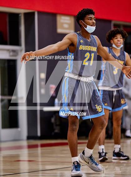 Thumbnail 2 in Burbank @ Galt (Cordova Christmas Classic) photogallery.