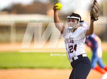 Thumbnail 2 in Los Alamitos vs. Cypress photogallery.