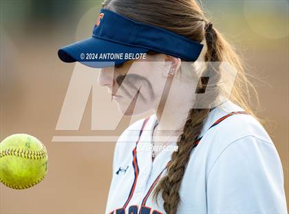 Thumbnail 2 in Los Alamitos vs. Cypress photogallery.