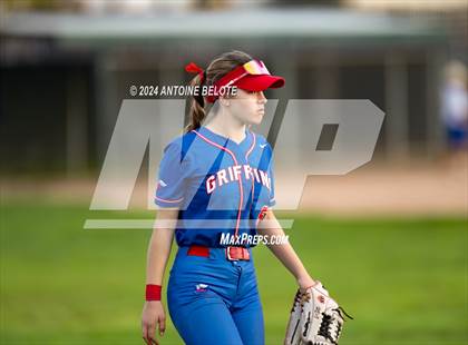 Thumbnail 3 in Los Alamitos vs. Cypress photogallery.