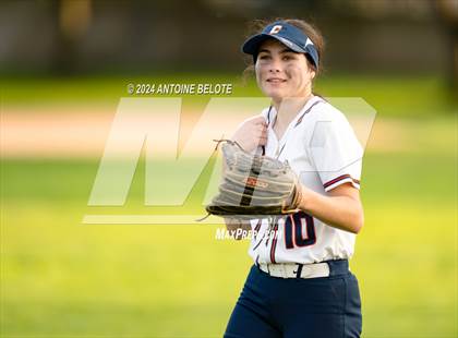 Thumbnail 2 in Los Alamitos vs. Cypress photogallery.