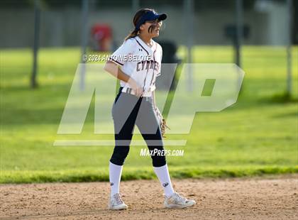 Thumbnail 3 in Los Alamitos vs. Cypress photogallery.