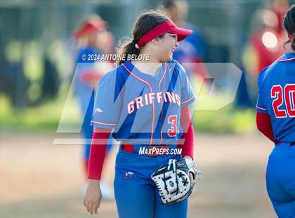 Thumbnail 3 in Los Alamitos vs. Cypress photogallery.