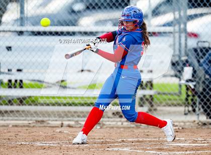 Thumbnail 3 in Los Alamitos vs. Cypress photogallery.