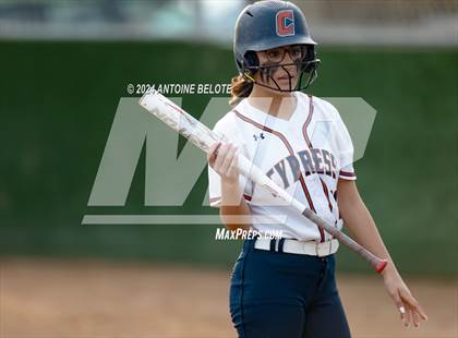 Thumbnail 3 in Los Alamitos vs. Cypress photogallery.