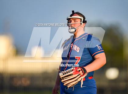 Thumbnail 2 in Los Alamitos vs. Cypress photogallery.