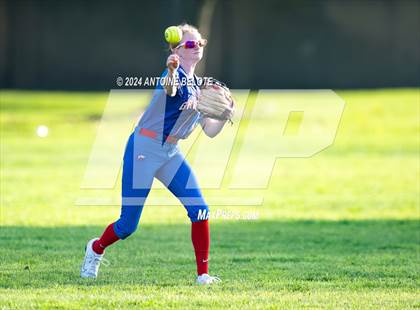 Thumbnail 2 in Los Alamitos vs. Cypress photogallery.