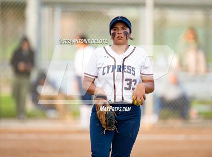 Thumbnail 2 in Los Alamitos vs. Cypress photogallery.