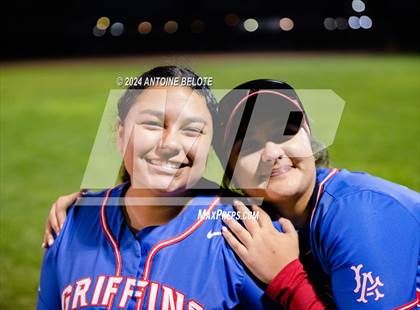Thumbnail 2 in Los Alamitos vs. Cypress photogallery.