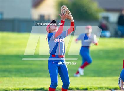 Thumbnail 2 in Los Alamitos vs. Cypress photogallery.