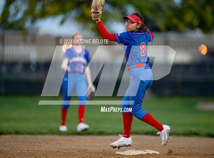 Thumbnail 3 in Los Alamitos vs. Cypress photogallery.