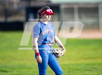 Thumbnail 2 in Los Alamitos vs. Cypress photogallery.